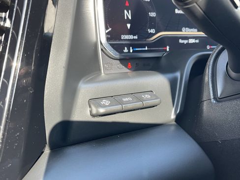 Used 2024 GMC Sierra 2500 AT4X image 21