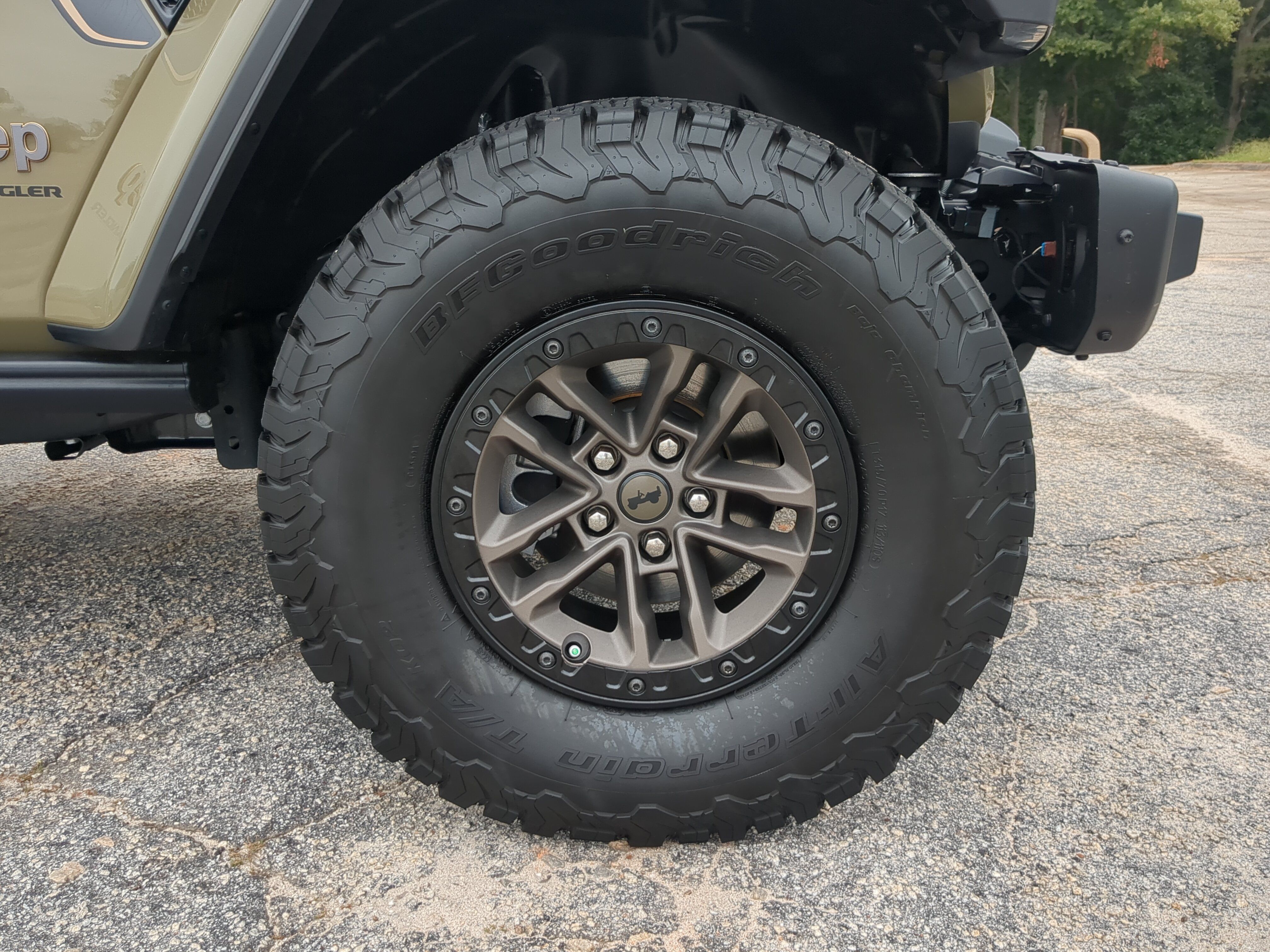 Used 2025 Jeep Wrangler Unlimited Rubicon 392 AWD/4WD image 9