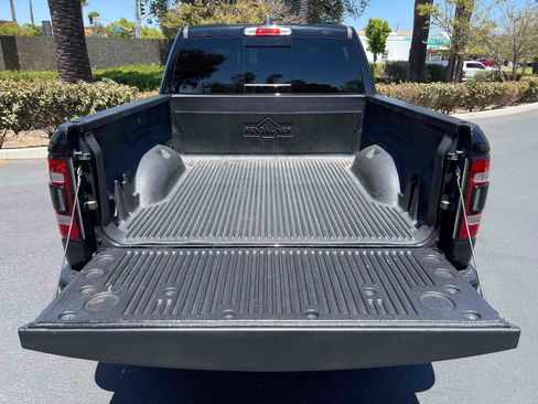 Used 2020 RAM 1500 Laramie AWD/4WD image 25
