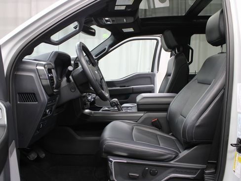 Used 2024 Ford F150 Lariat image 9