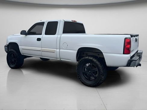 Used 2006 Chevrolet Silverado 1500 LT w/ Silverado Limited Edition image 8