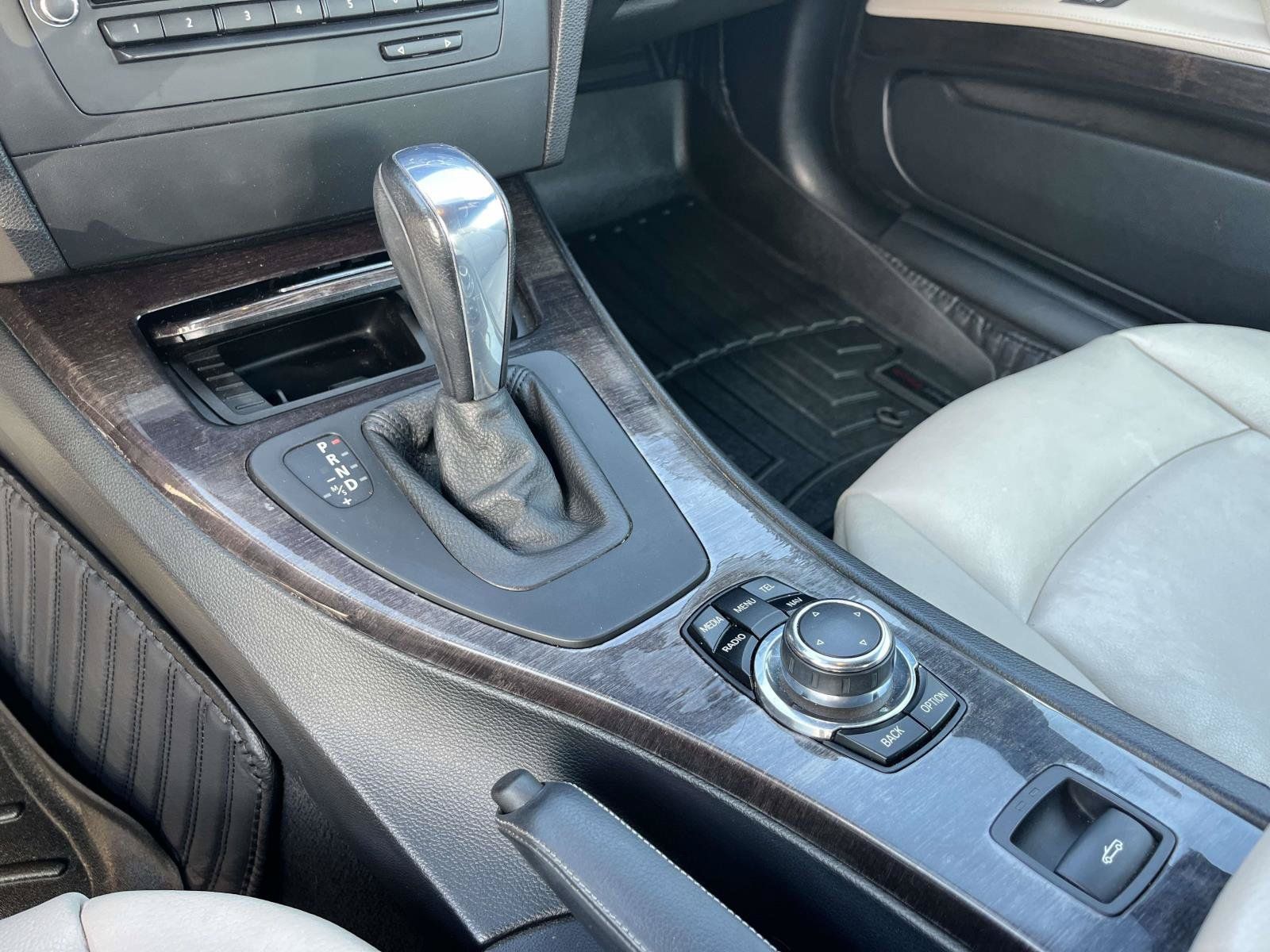 Used 2013 BMW 328i Convertible RWD image 15