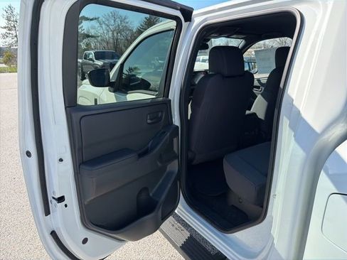 New 2026 Nissan Frontier SV AWD/4WD image 15