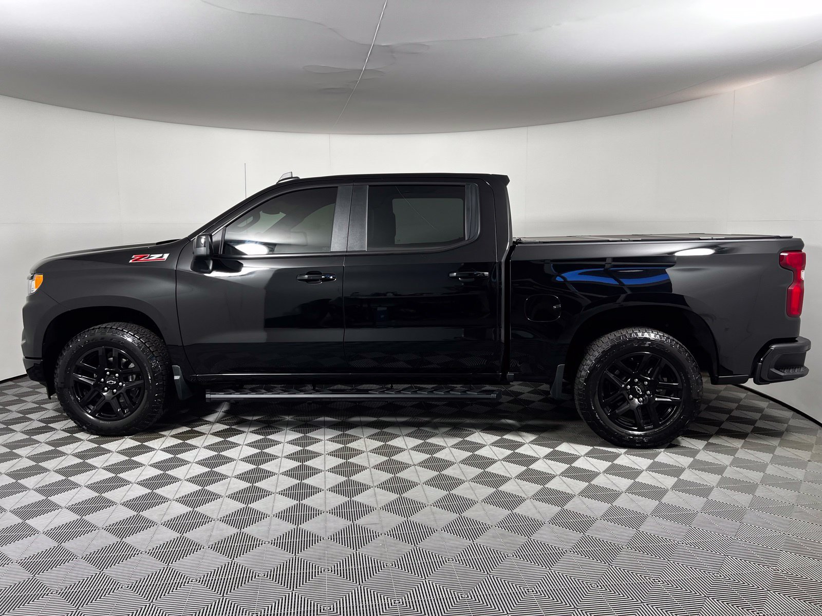 Used 2026 Chevrolet Silverado 1500 RST w/ Convenience Package II AWD/4WD image 8