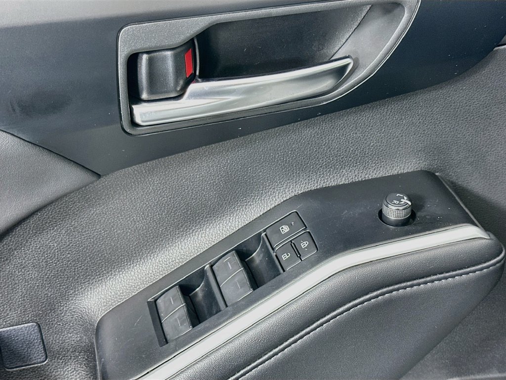 Certified 2025 Toyota Highlander XLE FWD image 17