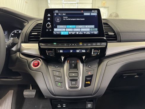 Used 2025 Honda Odyssey Sport-L image 41