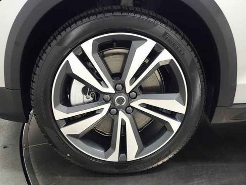 New 2025 Volvo V60 B5 Cross Country Plus w/ Protection Package Premier image 8