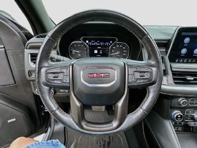 Used 2021 GMC Yukon XL AT4 w/ AT4 Premium Plus Package AWD/4WD image 11