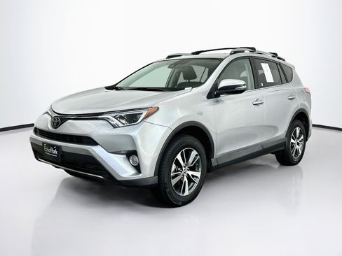 Used 2018 Toyota RAV4 XLE w/ Plus Extra Value Package AWD/4WD image 3