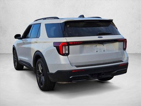 New 2026 Ford Explorer ST-Line RWD image 9