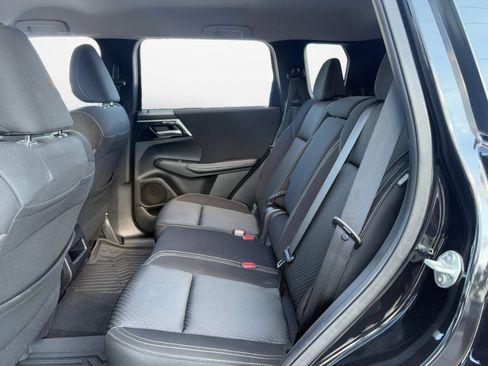 Used 2022 Mitsubishi Outlander ES FWD image 13