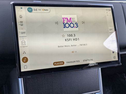 New 2026 Land Rover Range Rover Long Wheelbase SE image 15