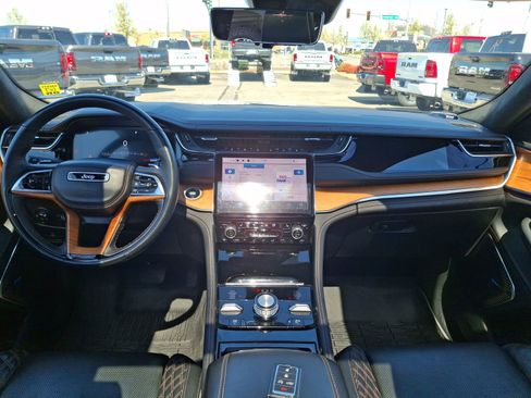 Certified 2022 Jeep Grand Cherokee Summit AWD/4WD image 13