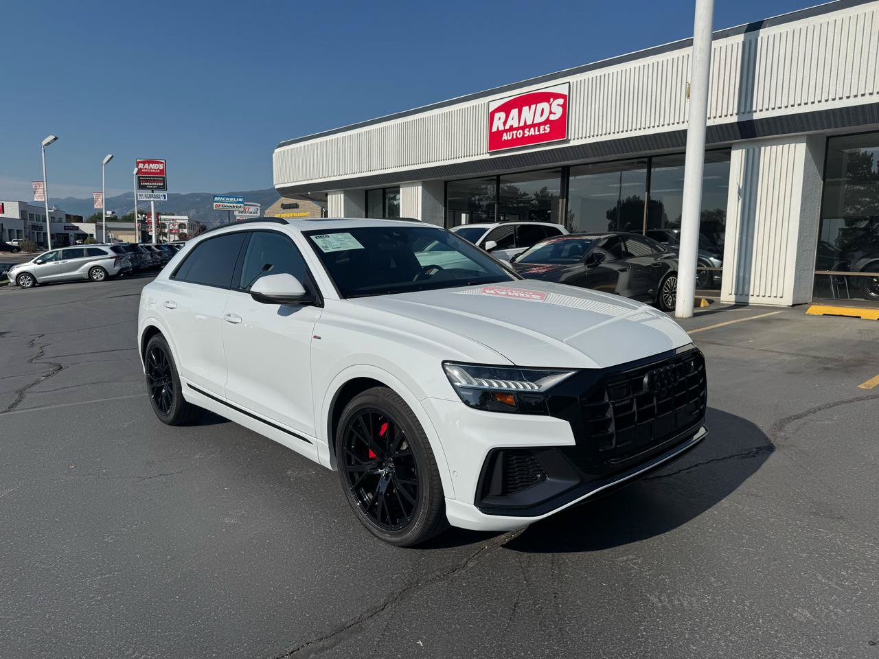 Used 2023 Audi Q8 Prestige w/ Prestige Package AWD/4WD image 2