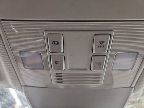 Used 2022 Volkswagen Taos SE FWD image 56