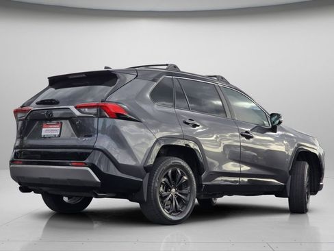 Used 2025 Toyota RAV4 XSE w/ Advanced Technology Package AWD/4WD image 25