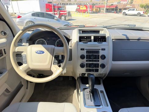 Used 2011 Ford Escape XLT w/ 201A Rapid Spec Order Code AWD/4WD image 15