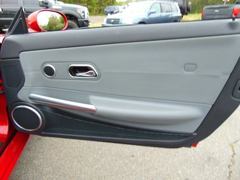 Used 2005 Chrysler Crossfire Limited RWD image 39