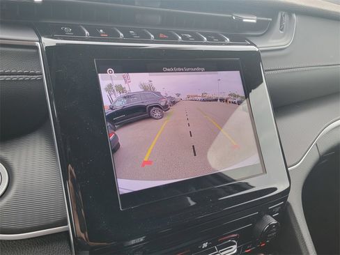 New 2025 Jeep Grand Cherokee Laredo X image 16