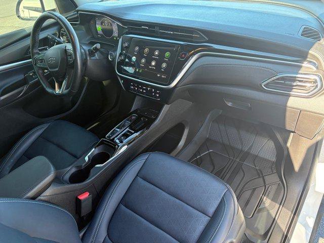 Used 2023 Chevrolet Bolt EUV LT w/ Convenience Package FWD image 11
