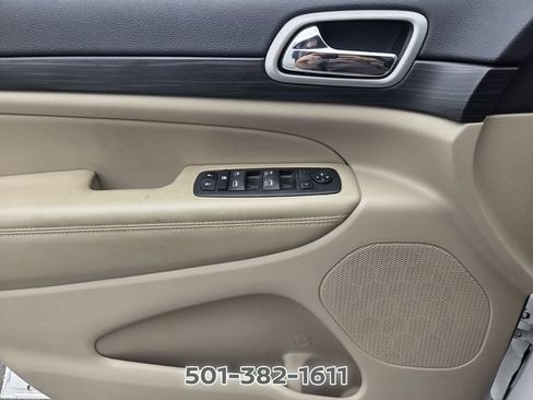 Used 2022 Jeep Grand Cherokee Laredo E RWD image 27