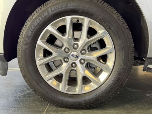 Certified 2021 Ford Expedition XLT image 10