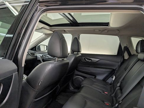 Used 2015 Nissan Rogue S AWD/4WD image 16