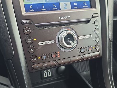 Used 2019 Ford Fusion Titanium image 19