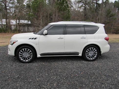 Used 2017 INFINITI QX80 2WD w/ Driver Assistance Package image 3