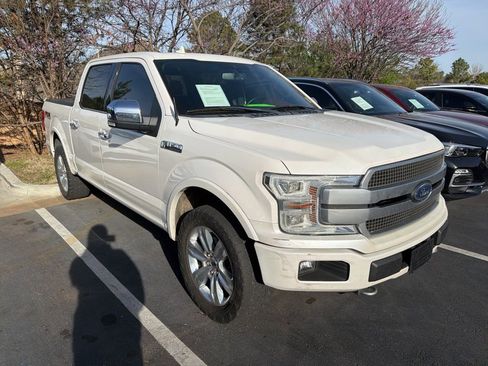 Used 2018 Ford F150 Platinum w/ Equipment Group 701A Luxury image 3