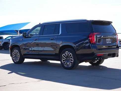 Used 2023 GMC Yukon XL Denali Ultimate image 6