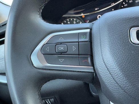 Used 2024 Jeep Compass Latitude AWD/4WD image 18