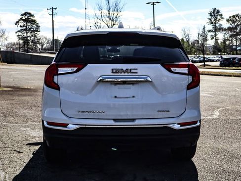Certified 2024 GMC Terrain SLT image 6