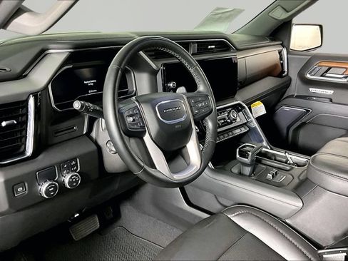Used 2023 GMC Sierra 1500 Denali RWD image 17