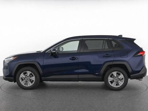 Certified 2025 Toyota RAV4 XLE AWD/4WD image 4