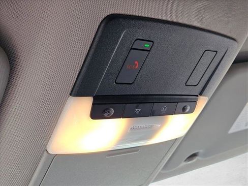 Used 2025 Nissan Rogue SV FWD image 11