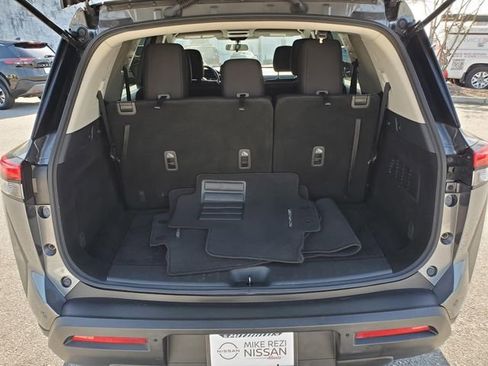 Certified 2023 Nissan Pathfinder SV FWD image 11
