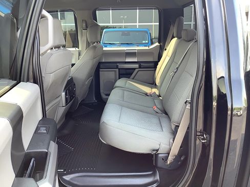Used 2019 Ford F150 XLT w/ Equipment Group 302A Luxury AWD/4WD image 9