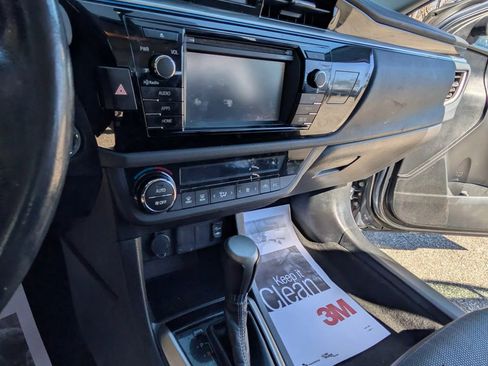 Used 2015 Toyota Corolla S w/ Driver Convenience Package image 13