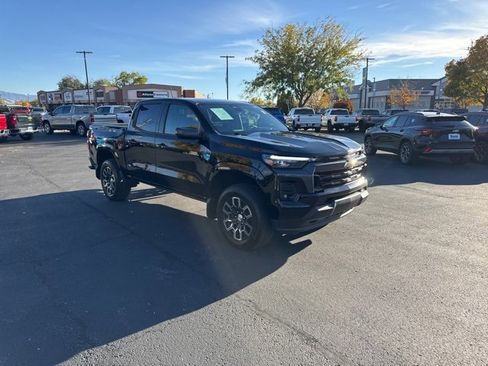 Used 2023 Chevrolet Colorado LT w/ LT Convenience Package III image 7