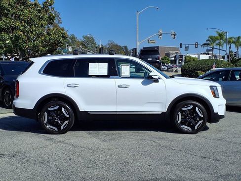 Certified 2025 Kia Telluride S FWD image 6