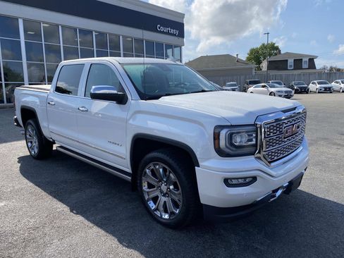 Used 2018 GMC Sierra 1500 Denali w/ Denali Ultimate Package image 9