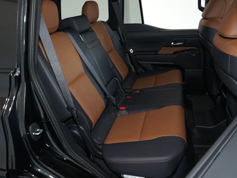 Used 2026 Lexus GX 550 AWD/4WD image 22
