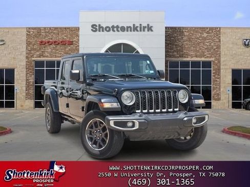 Used 2023 Jeep Gladiator Overland AWD/4WD image 1