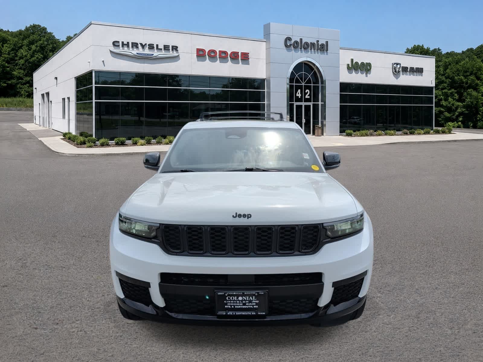 Used 2023 Jeep Grand Cherokee L Laredo AWD/4WD image 10
