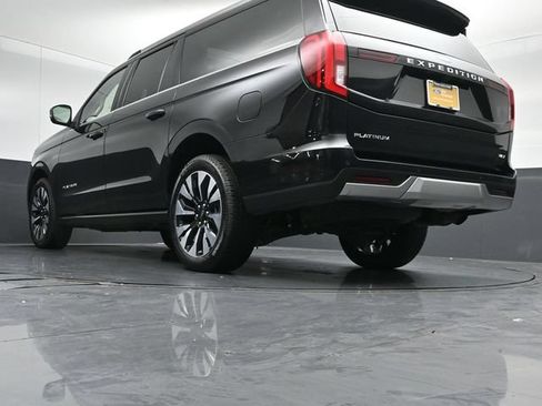 Certified 2025 Ford Expedition Max Platinum w/ Driver's Package AWD/4WD image 42