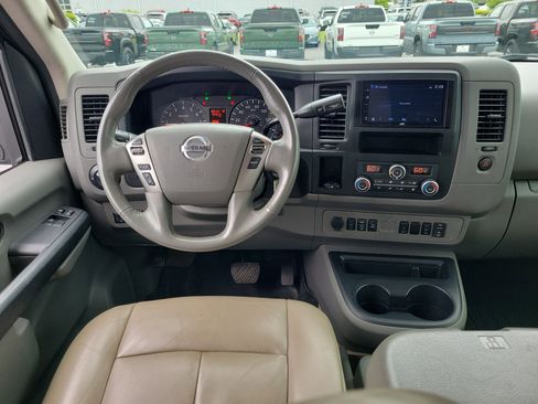 Used 2019 Nissan NV 3500 SL RWD image 13