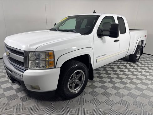 Used 2011 Chevrolet Silverado 1500 LT w/ All-Star Edition image 9