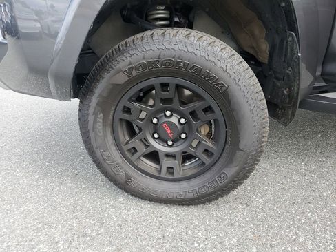 Used 2023 Toyota 4Runner TRD Off-Road Premium w/ Off Road Premium Plus Package image 27