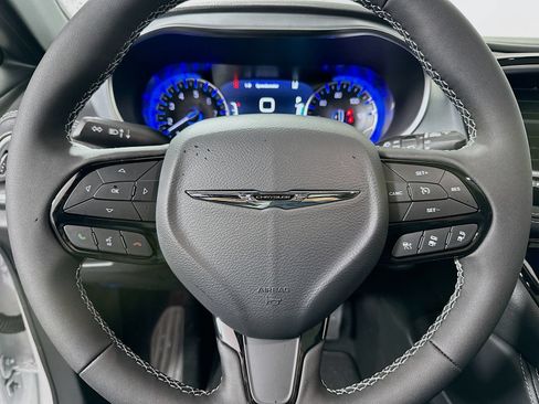 New 2026 Chrysler Pacifica Limited w/ S Appearance Package FWD image 11